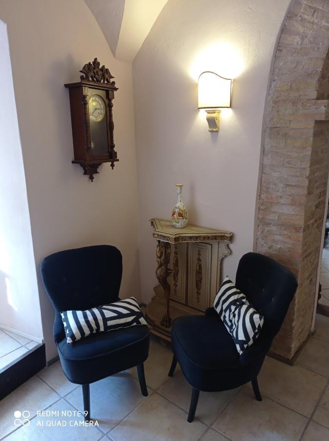 HOTEL TREVI Palazzo Natalini Esterno foto