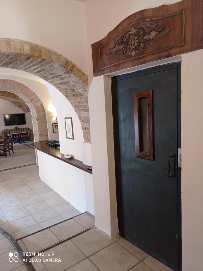 HOTEL TREVI Palazzo Natalini Esterno foto