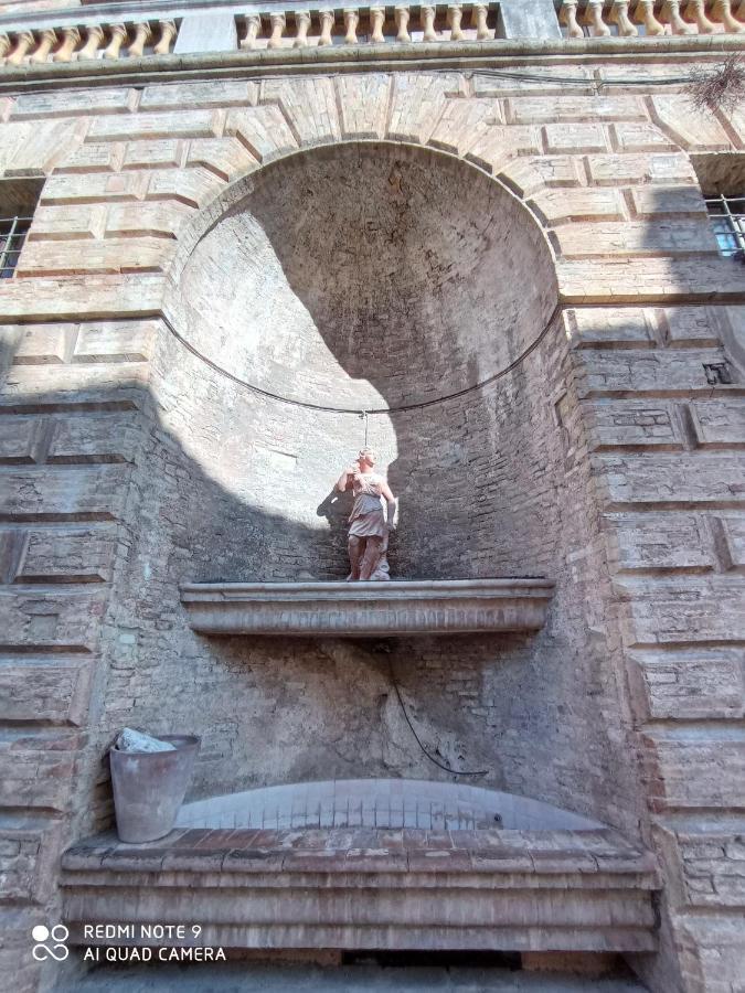 HOTEL TREVI Palazzo Natalini Esterno foto