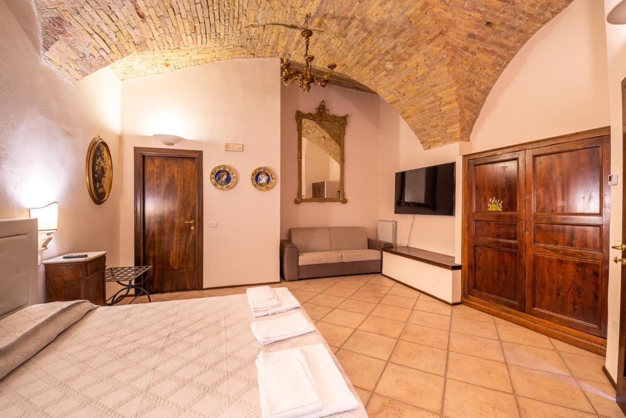 HOTEL TREVI Palazzo Natalini Esterno foto