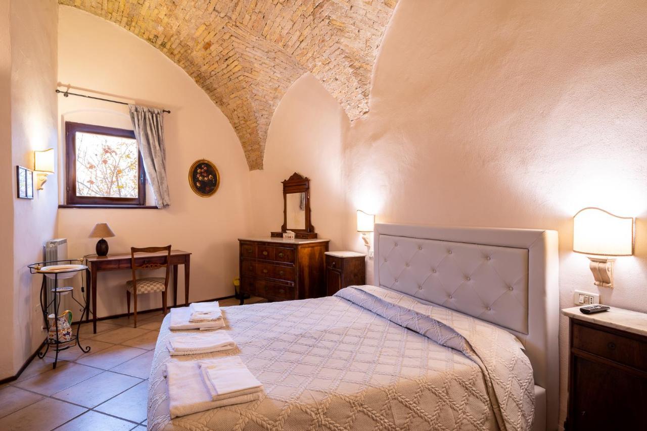 HOTEL TREVI Palazzo Natalini Esterno foto
