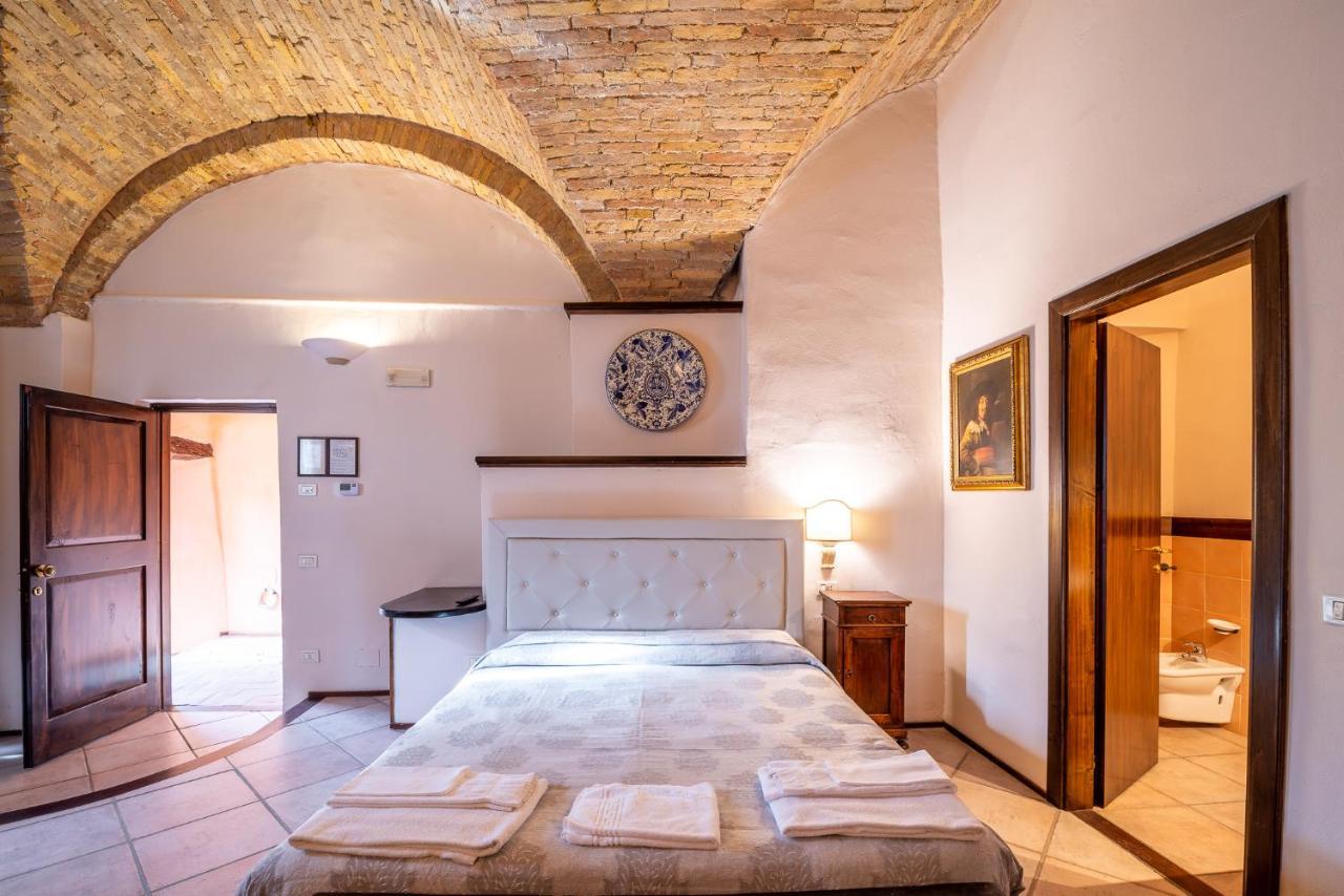 HOTEL TREVI Palazzo Natalini Esterno foto