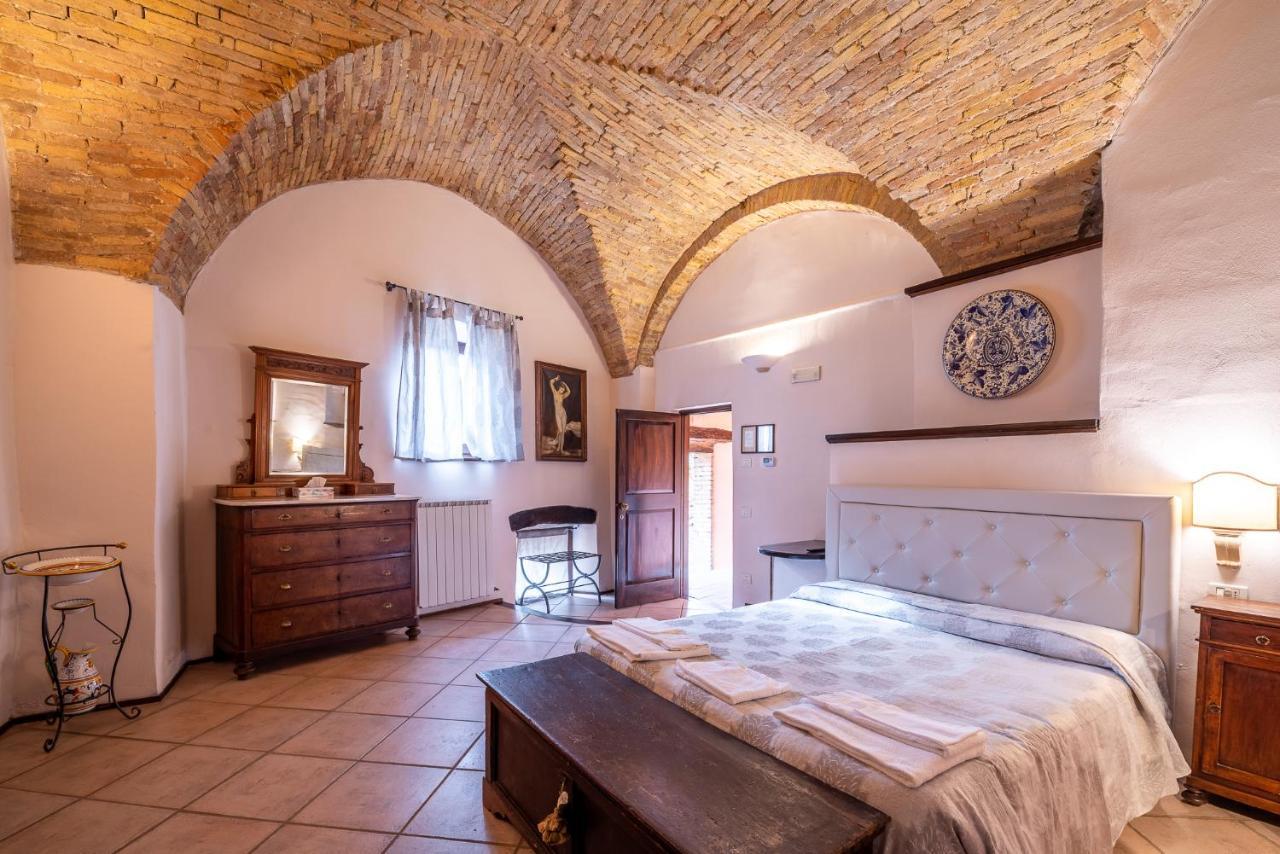HOTEL TREVI Palazzo Natalini Esterno foto