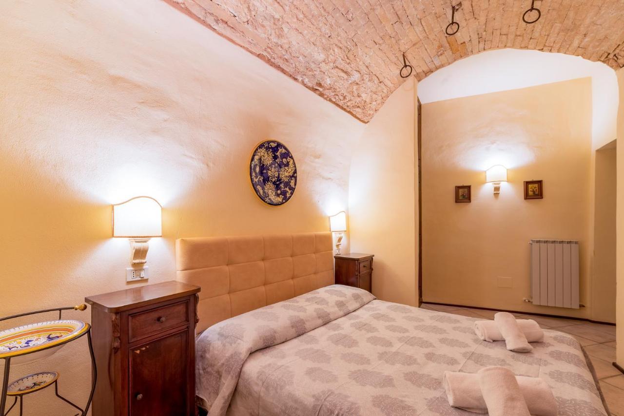 HOTEL TREVI Palazzo Natalini Esterno foto