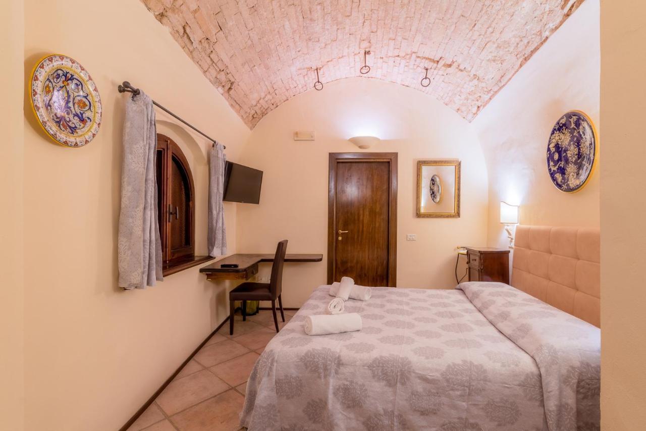 HOTEL TREVI Palazzo Natalini Esterno foto
