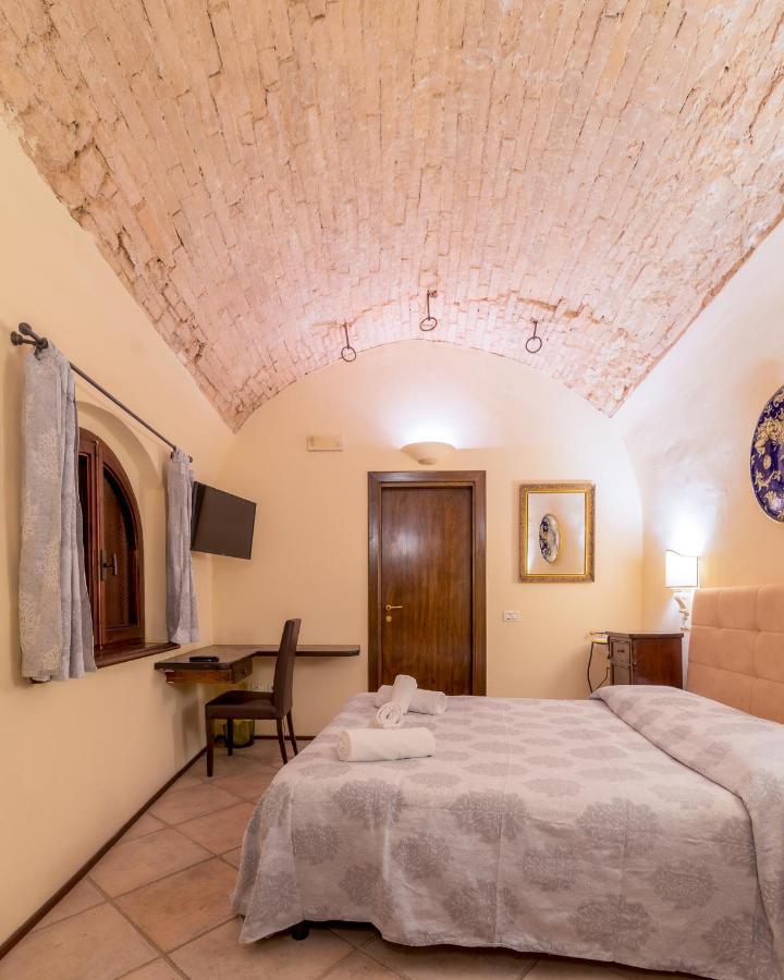 HOTEL TREVI Palazzo Natalini Esterno foto